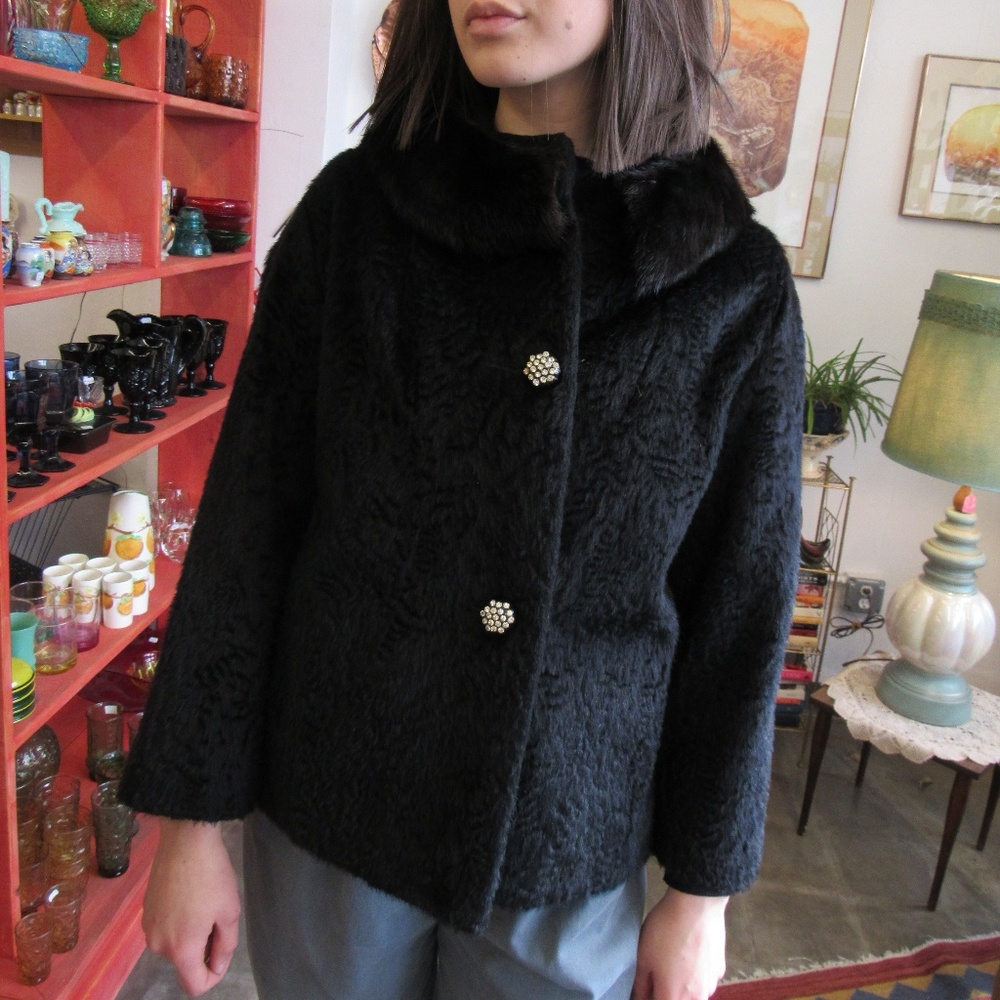 Vintage Black Short Wool Coat and Mink Collar